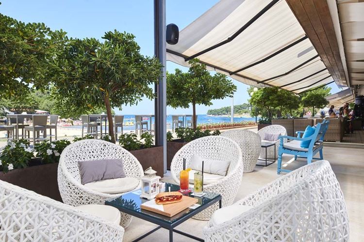 Plavi Plava Laguna hotel - Bar na pláži - Poreč - Zelena Laguna - 101 CK Zemek - Chorvatsko