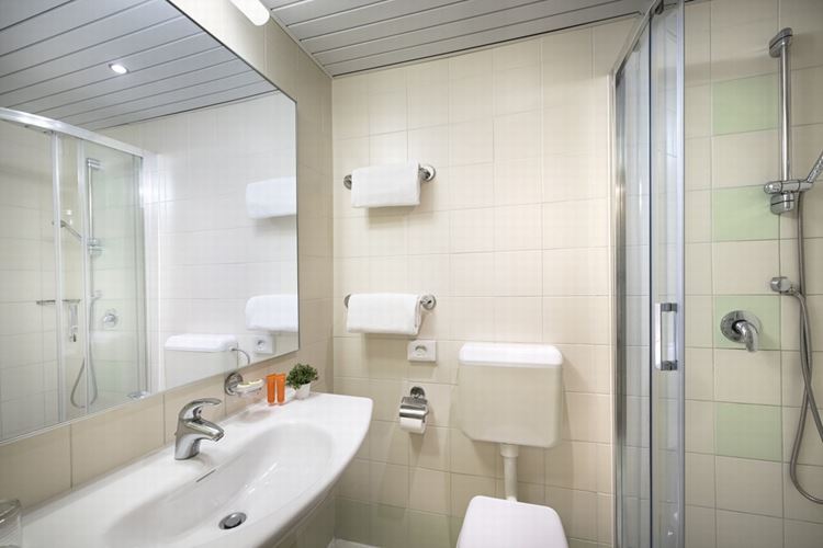 RABAC Sunny Hotel & Residence (ex. Allegro/Miramar) - koupelna - Rabac - 101 CK Zemek - Chorvatsko