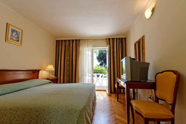 Val hotel TN - pokoj Comfort balkon nebo terasa - Seget Donji (Trogir) - 101 CK Zemek - Chorvatsko