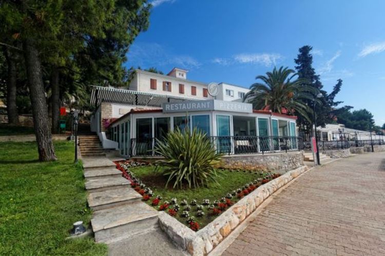 Val hotel TN - Restaurace - Seget Donji (Trogir) - 101 CK Zemek - Chorvatsko
